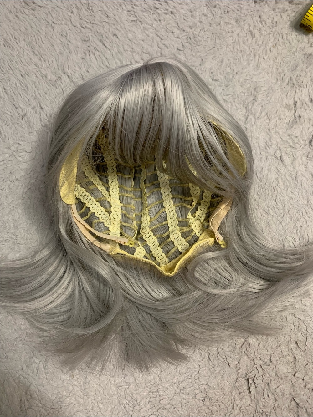 Synthetic Silver Gray Women's Wig - Classic Medium Cut with bangs
